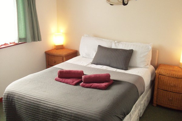2 person lodge - double bed - dog friendly